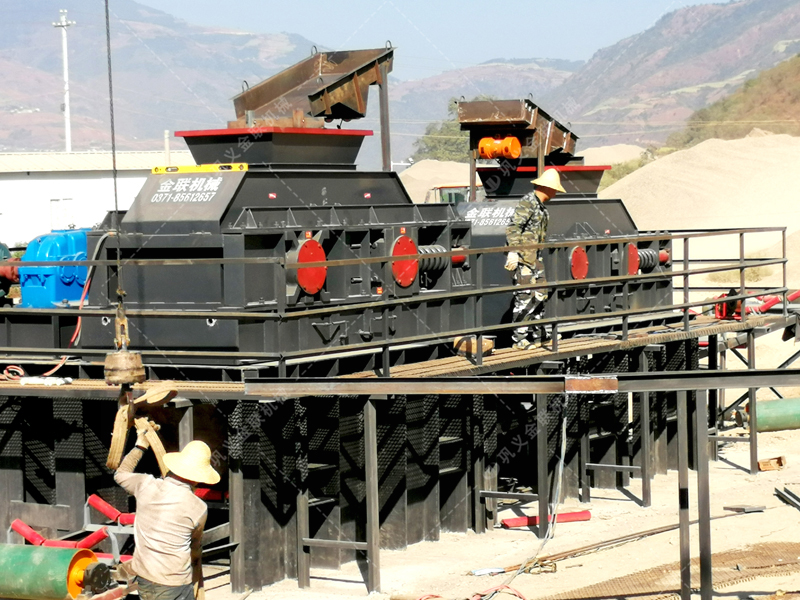 时产30-300吨玄武岩对辊制砂机生产线配置及工艺流程介绍