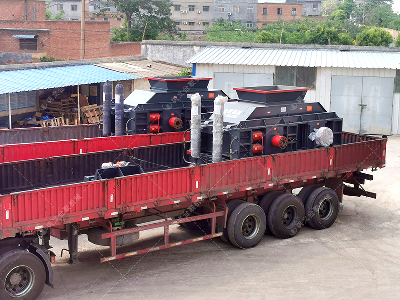 时产100吨和200吨的石灰石生产线，选择的液压对辊制砂机有何不同？